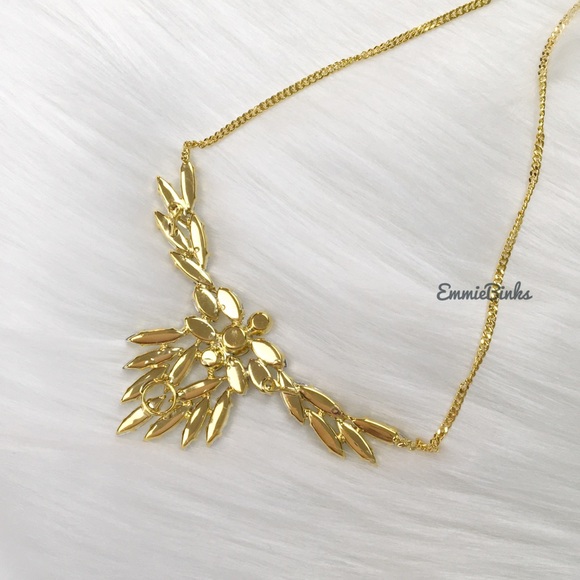 New Revolve 18 Karat Gold Plated Audrey Australian Crystal Necklace - Picture 6 of 16